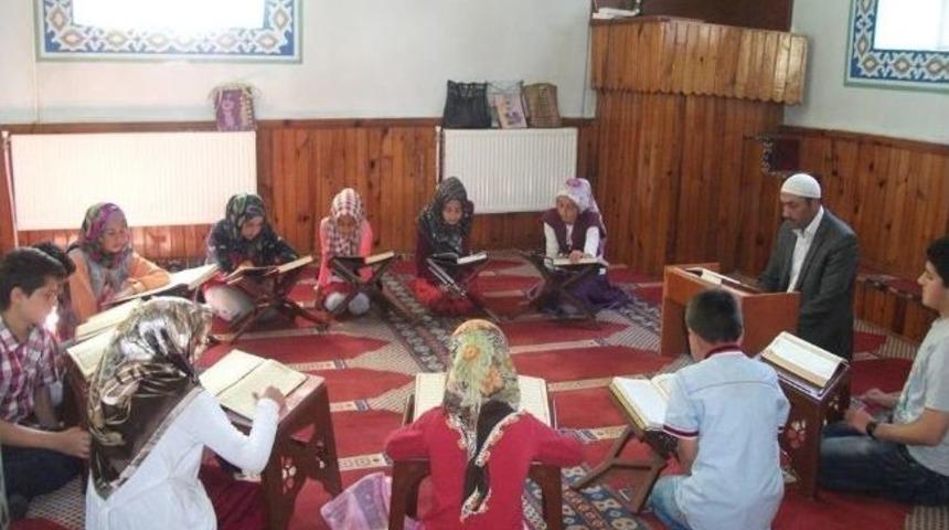 &Ccedil;ıldır&rsquo;da Yaz Kur&rsquo;an Kurslarına B&uuml;y&uuml;k İlgi