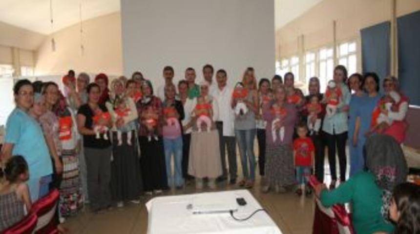 30 Aile Bebeklerinin K&uuml;v&ouml;zden &Ccedil;ıkışını Kutladı