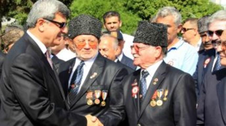 Karaosmanoğlu, İzmit'in Kurtuluşunu Kutladı