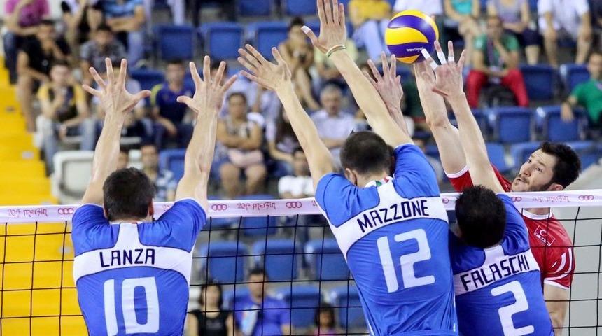 Voleybolda T&uuml;rk Milli Takımı İtalya'ya 3-2 Yenildi