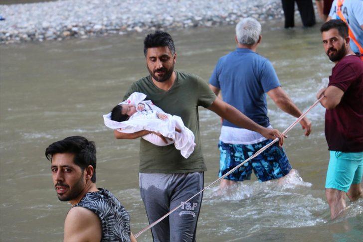 Piknik yaparken baraj kapakları açıldı, kanyonda mahsur kaldılar  G3