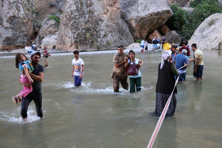 Piknik yaparken baraj kapakları açıldı, kanyonda mahsur kaldılar  G4