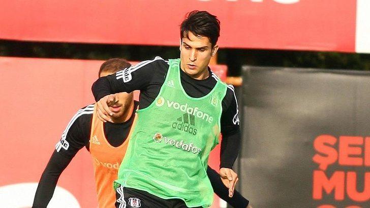 Necip Uysal (27)