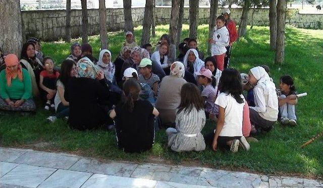 Karacaahmet Beldesi İhsaniye&rsquo;ye Bağlanmayı Reddetli 1