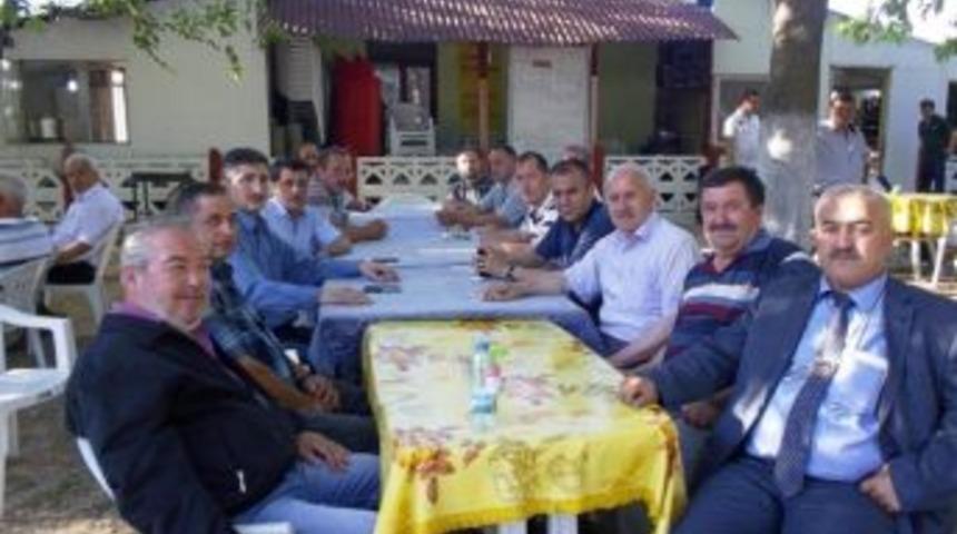 K&ouml;stek&ccedil;i Ailesinin Mutlu G&uuml;n&uuml;