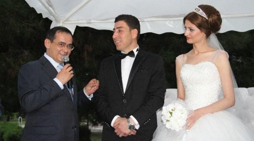 Danışmanın Mutlu G&uuml;n&uuml;