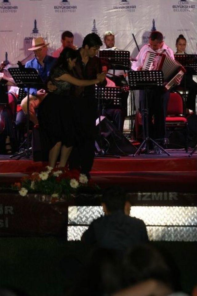 İzmir’de Tango Rüzgarı