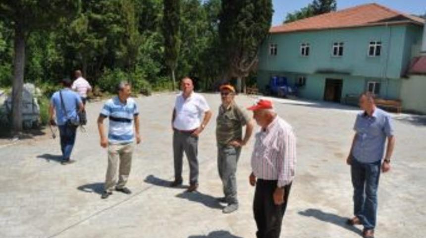 Cuma Camisinin Bah&ccedil;esi yeniden d&uuml;zenlendi