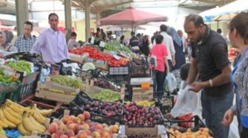 Ardahan Belediyesi&rsquo;nce Yapımı Tamamlanan Kapalı Semt Pazarı Hizmete Girdi