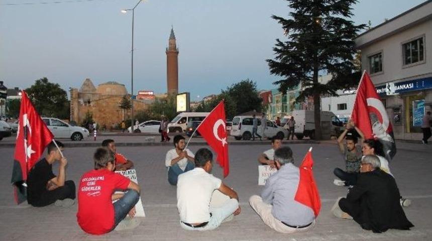 Tgb Kırşehir&rsquo;de &Ouml;nce Eylemci Oldu Sonra Polis Olup &Ccedil;ıkan Olaylara M&uuml;dahale Etti