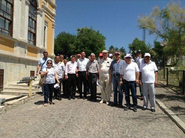 Başkan Bayram Muhtarlarla Safranbolu’yu Gezdi