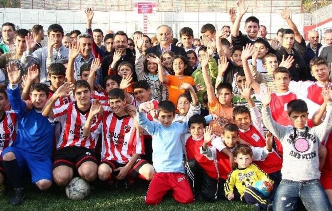 Bayraklı'da Şampiyonlar Artıyor