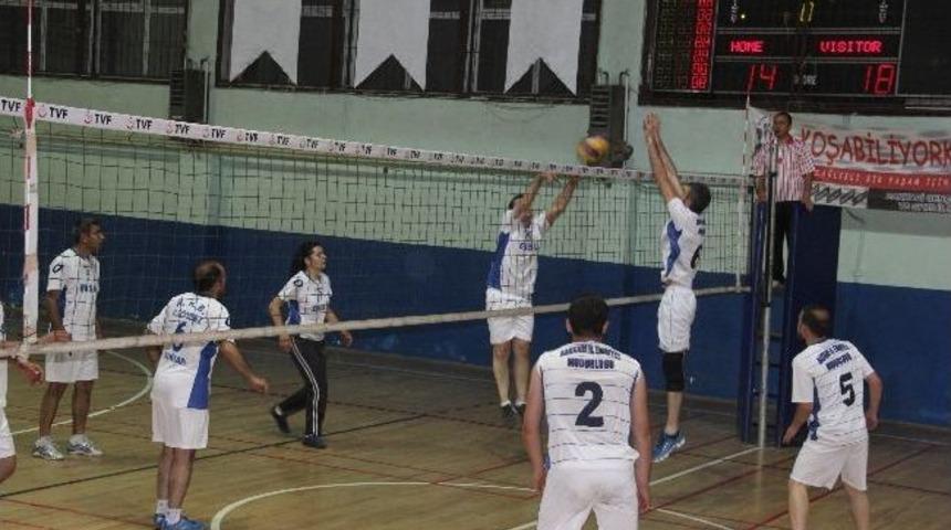 Hakkari&rsquo;de Kurumlar Arası Voleyboy Turnuvası