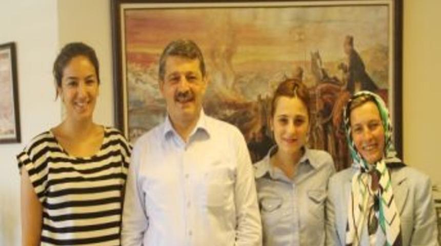 B&uuml; &Ouml;ğrencileri Akın&rsquo;ı Ziyaret Etti