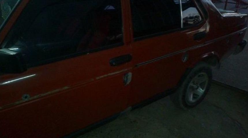 Park Halinde Bir Otomobil Kurşunlandı