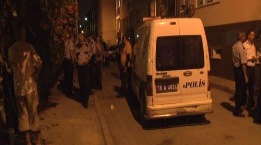 Tost&ccedil;udaki Tabure Tartışması B&uuml;y&uuml;d&uuml;: 1 &Ouml;l&uuml;, 6 Yaralı