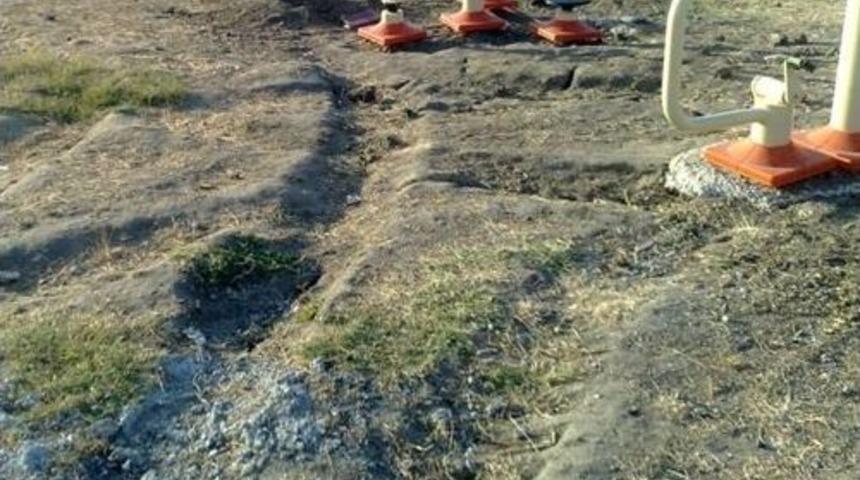 Uzunk&ouml;pr&uuml; Akp Gen&ccedil;lik Kolları Başkanı Yollardan Şikayet&ccedil;i