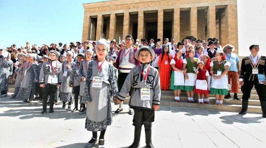Yabancı Dans&ccedil;ılar Anıtkabir&rsquo;de