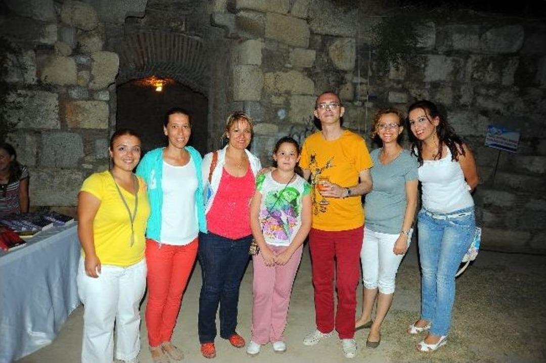 Sahnede K&uuml;&ccedil;&uuml;k İskender