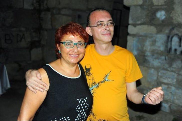 Sahnede Küçük İskender G1