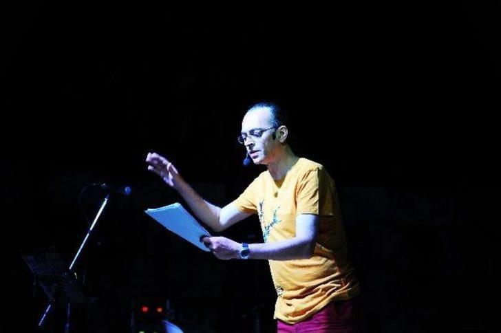 Sahnede Küçük İskender G2