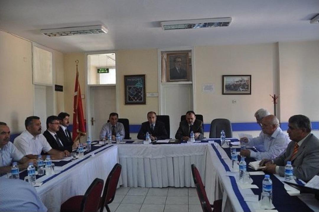 Milli Eğitim Masaya Yatırıldı