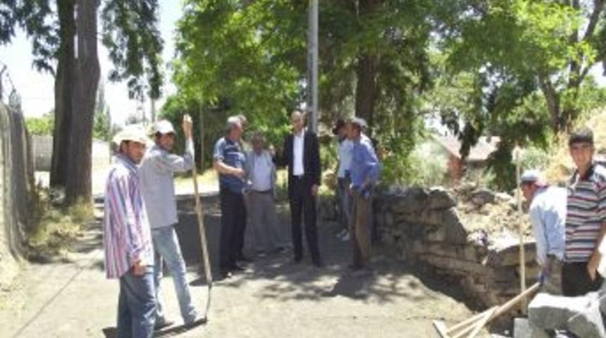 Kaymakam &Ouml;zbey K&ouml;ylerdeki &Ccedil;alışmaları Yerinde Inceledi