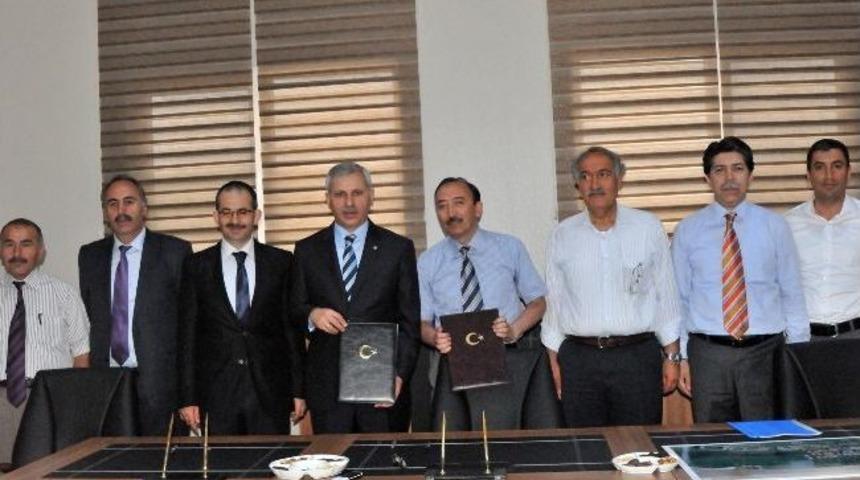 Yalova &Uuml;niversitesi'ne 5 Bin Ağa&ccedil;