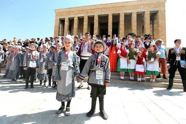Uluslararası Dansçılar Ata’nın Huzurunda G2