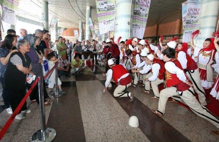 Uluslararası Dansçılar Ata’nın Huzurunda G3