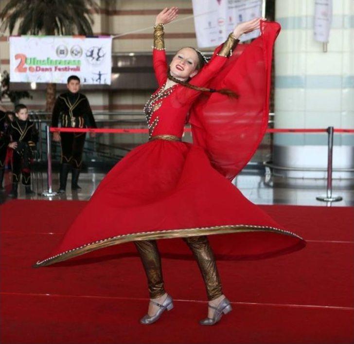 Uluslararası Dansçılar Ata’nın Huzurunda G4