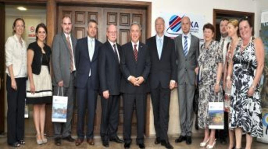 &Ccedil;ek Heyet, İZKA&rsquo;dan Yatırımlar Hakkında Bilgi Aldı