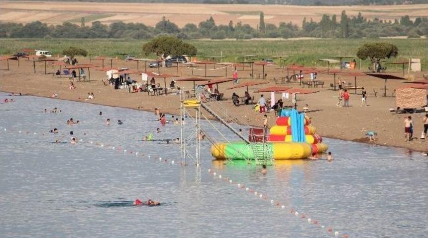 (&ouml;zel Haber) Karaburun Plajı Yeni Sezonu A&ccedil;tı