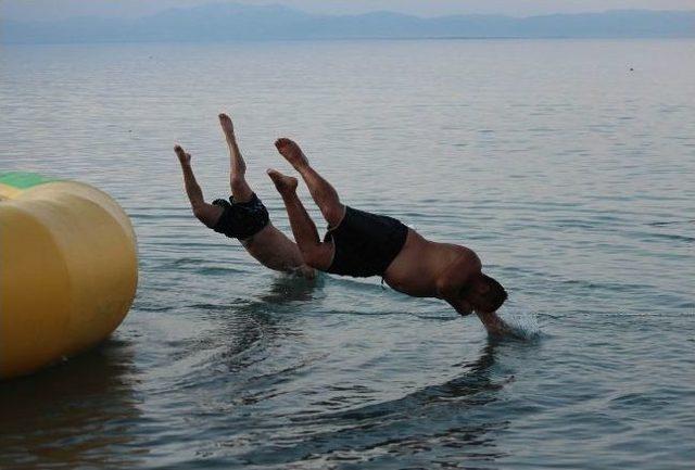 (özel Haber) Karaburun Plajı Yeni Sezonu Açtı