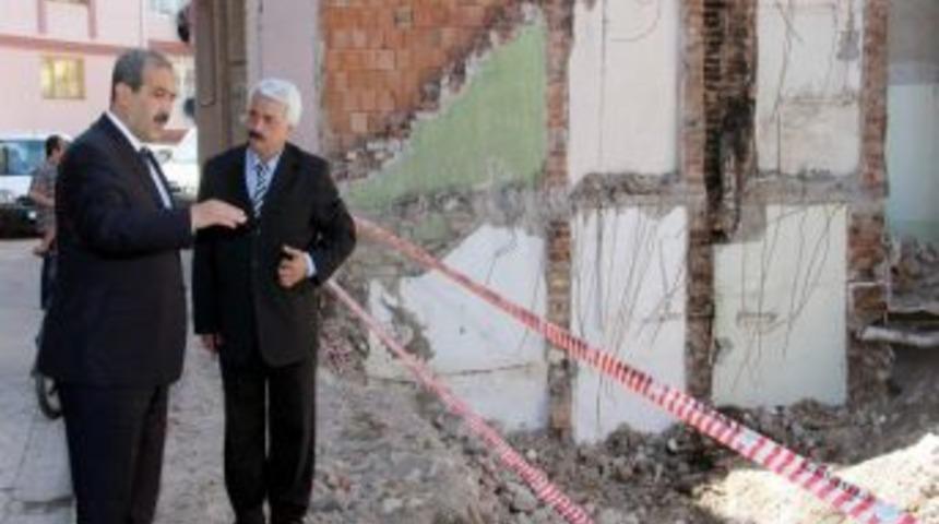 Başkan &Uuml;rg&uuml;p, Şeyh Numan Efendi T&uuml;rbesindeki &Ccedil;alışmaları İnceledi