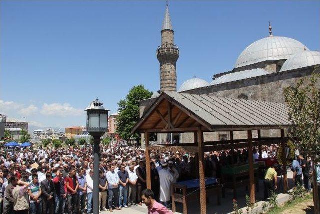 Kalp Krizi Sonucu Hayatını Kaybeden Polis Memuru, Son Yolculuğuna Uğurlandı