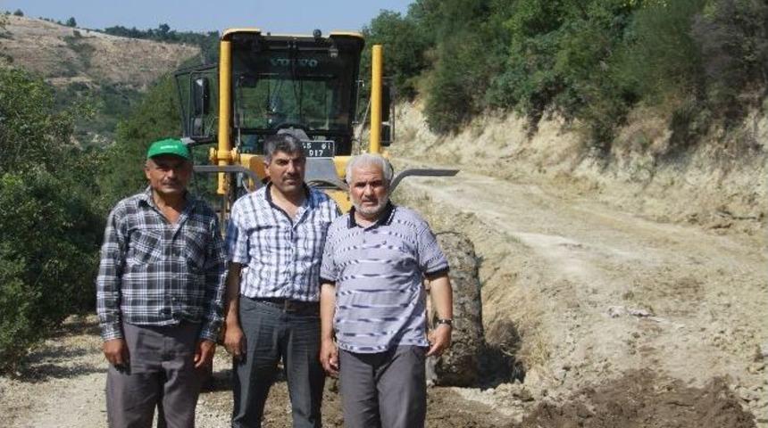 K&ouml;ylerdeki Arazi Yolları D&uuml;zenleniyor