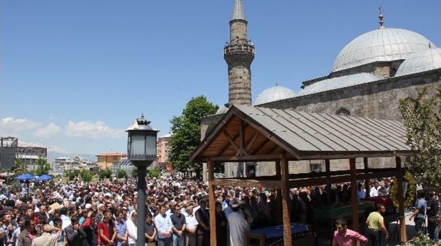 Gazeteci Cihat İncesu&rsquo;nun Acı G&uuml;n&uuml;