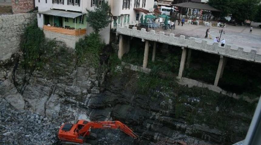 Dinamit, İkizce&rsquo;yi Savaş Alanına &Ccedil;evirdi