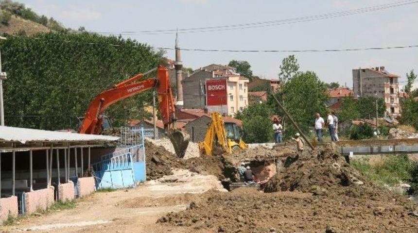 Bozüyük'teki Dsi Kanalında 3'üncü Etap Islah Çalışmaları Başlatıldı