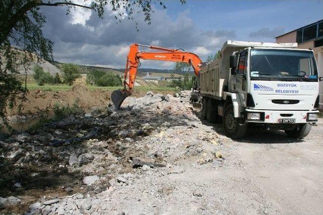 Bozüyük'teki Dsi Kanalında 3'üncü Etap Islah Çalışmaları Başlatıldı