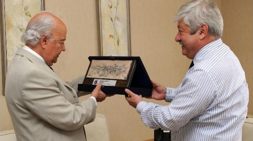 Şili B&uuml;y&uuml;kel&ccedil;isi&rsquo;nden Antalya&rsquo;ya &Ouml;vg&uuml;