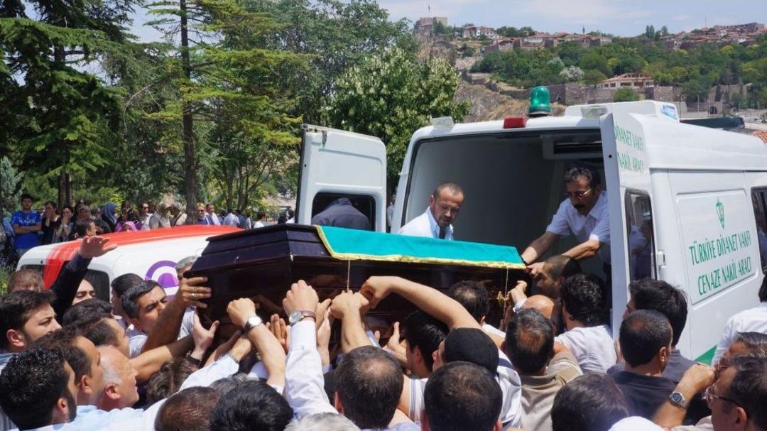 İslam Alimi Mehmet Emin Er'i Son Yolculğuna Bakanlar Uğurladı