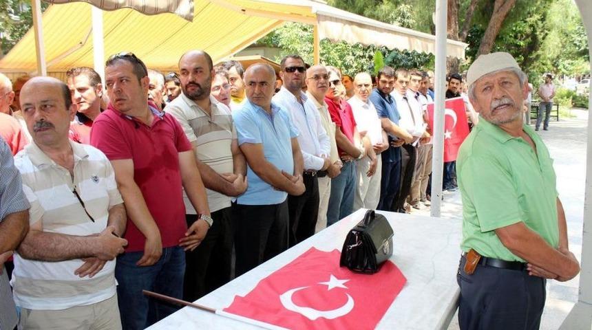 Sincan Uygur &Ouml;zerk B&ouml;lgesi Ve Irak'taki &Ccedil;atışma