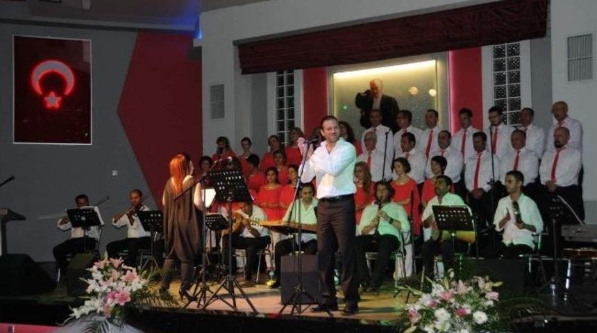 T&uuml;rk Sanat M&uuml;ziği Topluluğu'ndan Konser