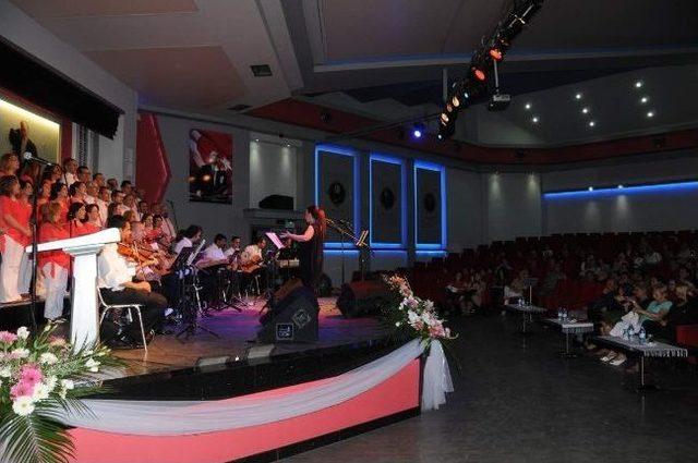 Türk Sanat Müziği Topluluğu'ndan Konser