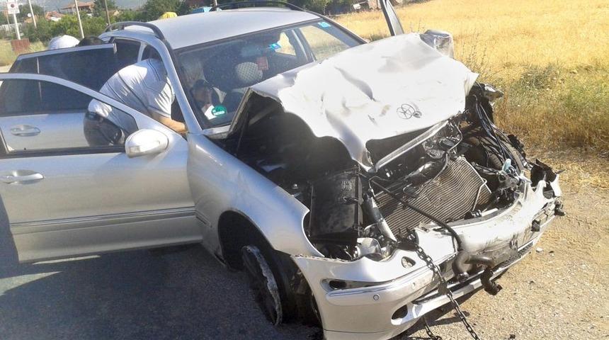 Gurbet&ccedil;i, Takip Ettiği Gasp&ccedil;ılar Kaza Yapınca Yardım Etti