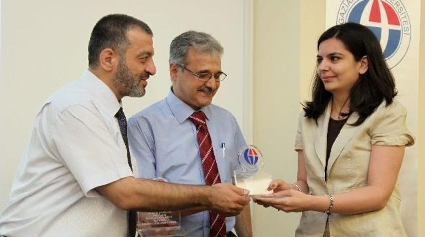Ga&uuml;n&rsquo;de &lsquo;2013 Yılı Y&uuml;ksek Lisans Ve Doktora Tez &Ouml;d&uuml;l T&ouml;reni&rsquo;