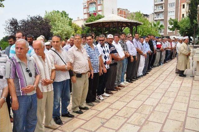 Manisa Ülkü Ocakları, Türkmen Lider Muhraroğlu İçin Gıyabi Cenaze Namazı Kıldı