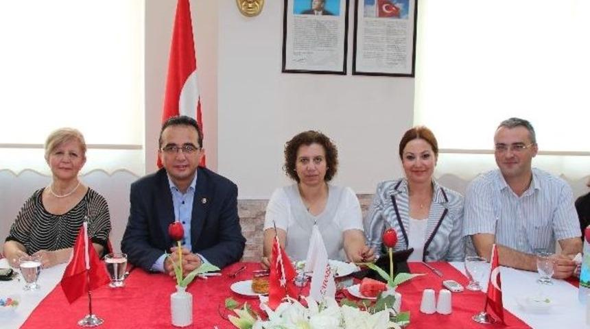 Chp&rsquo;li Kadınlar Siyasette Daha Aktif Rol Almak İ&ccedil;in Kahvaltıda Buluştu